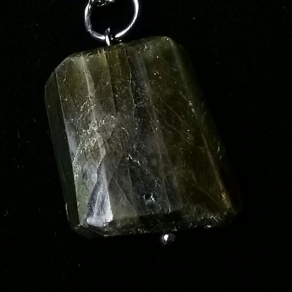 Labradorite Necklace - Picture 3 of 8